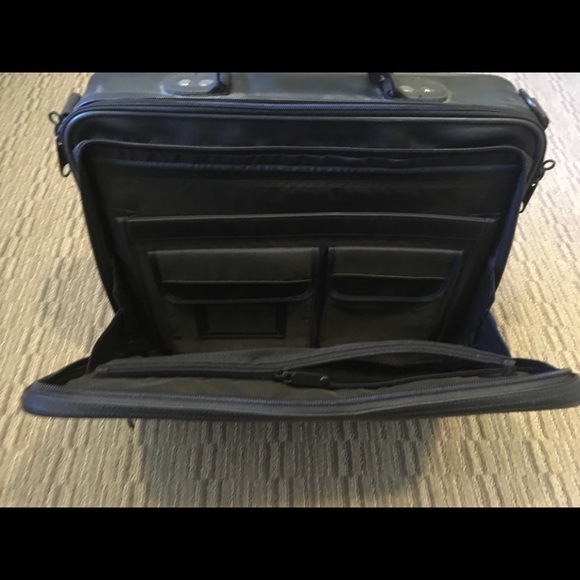 Laptop Bag - 2 Pockets - Picture 3 of 9